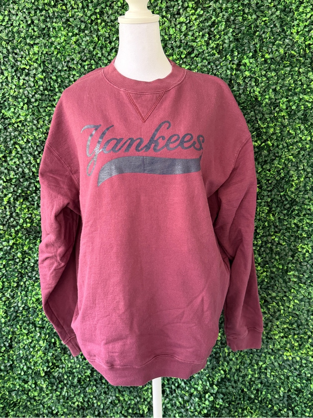 NY Yankees Crewneck Sweatshirt for Women - Burgundy